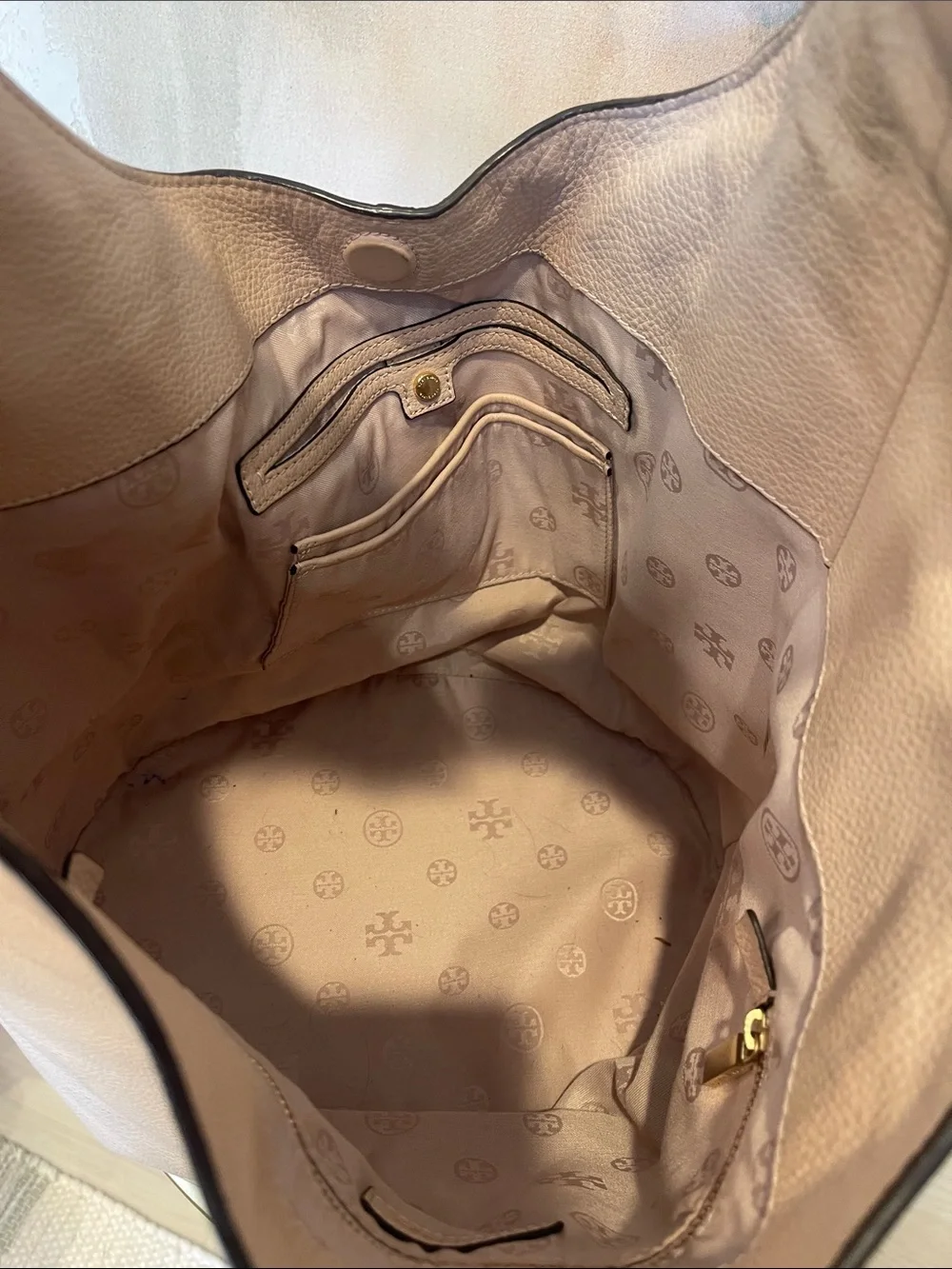 Tory Burch Pale Blush All T Leather Shoulder Hobo